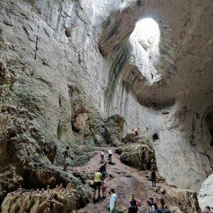 Tour_Lukovit_Prohodna_cave